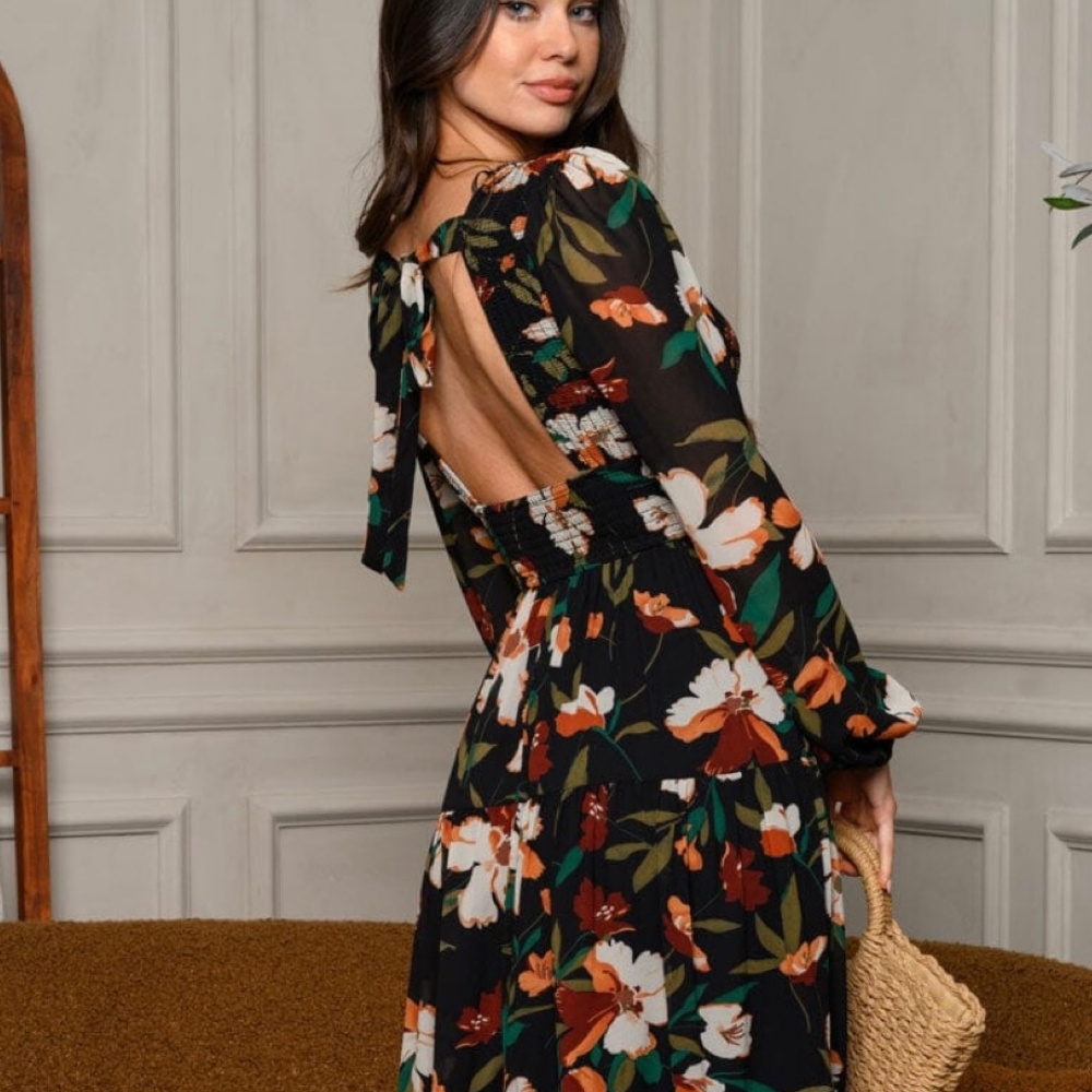 Jacquie The Label Sophisticated Chic Floral Long Sleeves Maxi Dress - Picture 4 of 5